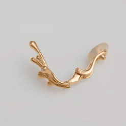 OLE LYNGGAARD COPENHAGEN – BoHo – Earclip liten i 18k gult gull med diamanter