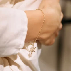 OLE LYNGGAARD COPENHAGEN – Funky Stars armbånd i 18k gult gull med 0,21ct diamanter