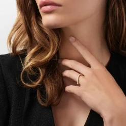 OLE LYNGGAARD COPENHAGEN – Love Band ring i gult gull med 0,90ct TW/VS diamanter