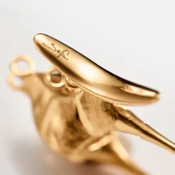 OLE LYNGGAARD COPENHAGEN – Young Fish ørepynt i 18k gult gull – Store