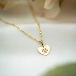 Pan Jewelry – Halssmykke i gult gull, poten hjerte