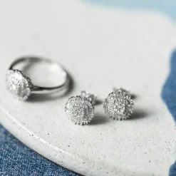 Pan Jewelry – Ørepynt i hvitt gull med diamanter – 0,38 ct W/P