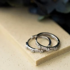 PAN Jewelry – Øreringer i sølv med zirkonia – 18 mm