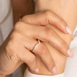 Pan Jewelry – Ring i forgyldt sølv med zirkonia, Swan Tail