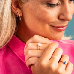 PAN Jewelry – Ring i forgyldt sølv med zirkonia, baguette