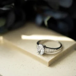 Pan Jewelry – Ring i sølv med zirkonia, baguette