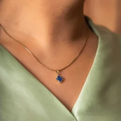 Pan Jewelry Trend – Halssmykke i forgyldt sølv med havblå kløver