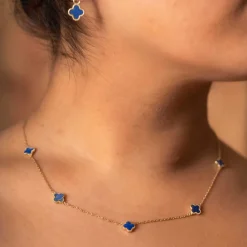 Pan Jewelry Trend – Halssmykke i forgyldt sølv med havblå kløver