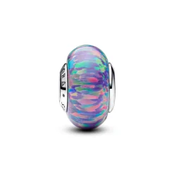 Pandora – Opaliserende Lilla Charm