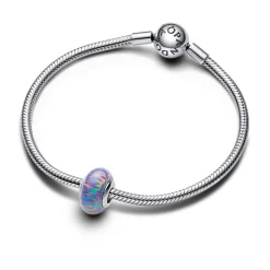 Pandora – Opaliserende Lilla Charm