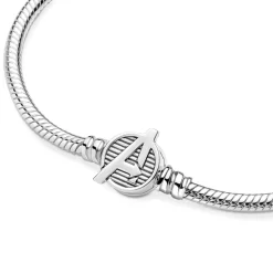 Pandora – Pandora Moments Marvel The Avengers Logoklemme Slangekjedearmbånd