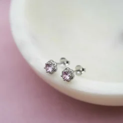Prins & Prinsesse by Gulldia – Ørepynt i sølv med rosa zirkonia, blomst