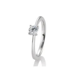 Saint Maurice – enstens diamantring i hvitt gull – 0,40 ct