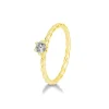 Saint Maurice – Tvunnet Ring I Gult Gull Med Diamant 0,20 ct