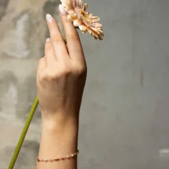 Shapes by Gulldia – Raven armbånd med naturstener