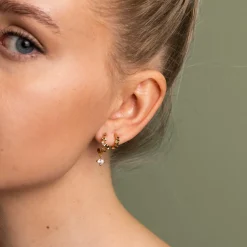 Shapes by Gulldia – Sparkle ørepynt i forgyldt sølv med zirkonia