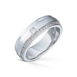 Silver by Frisenberg – Bred ring i sølv med zirkonia