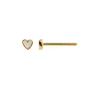 Stine A Jewelry – Petit Love Heart ørepynt i forgylt sølv med hvit emalje