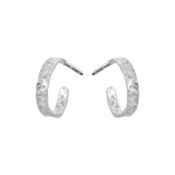 Susanne Friis Bjørner – Creol i sølv, rå overflade, 10 mm diameter 2 mm bred