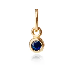Susanne Friis Bjørner-gult gull-anheng med blå safir. Ytre diameter sten 3,7mm