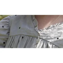 Th. Martinsen – Halssmykke i sølv med hvit perlemor – Lykkeliten