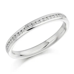 The Raphael Collection – Diamantring i hvitt gull – 2,4 mm bred, totalt 0,15