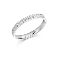 The Raphael Collection – Diamantring i hvitt gull – 2,7 mm bred, totalt 0,50 ct