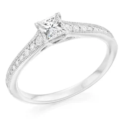 The Raphael Collection – Diamantring i hvitt gull – Totalt 0,55 ct