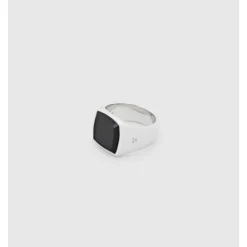 Tom Wood – Cushion Polished Black Onyx