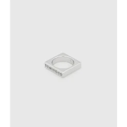 Tom Wood – Square ring