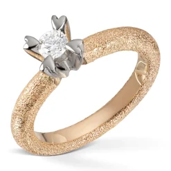 Van Bergen – Golden Love Heart ring i gult gull med hvitt gull fatning og 0,20 ct diamant TW/SI