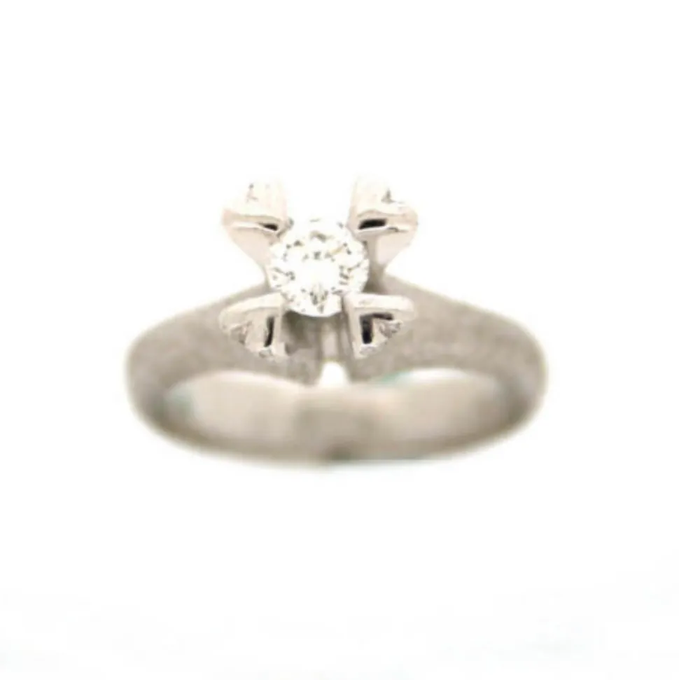 Van Bergen – Golden/Love Heart – Ring i hvitt gull med 0,30 ct diamant