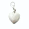 Van Bergen – Golden/Love Heart – Charm i hvitt gull med stål karabin