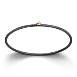 Van Bergen – Silver Heart-armring i oksidert sølv m/14K gullhjerte, 2,5mm bredde