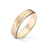 Wedding by Frisenberg – Giftering i gult gull -5 mm bred- Håndgravert navn utvendig-silkematt overflate
