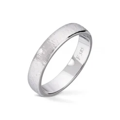 Wedding by Frisenberg – Giftering i hvitt gull – 4 mm bred- med håndlaget mattert overflate