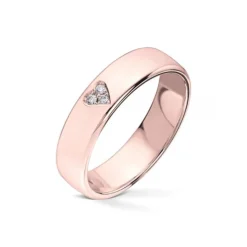 Wedding by Frisenberg – Giftering i rosegull – 5 mm bred – Totalt 0,03 ct TW/SI satt i et hjerte