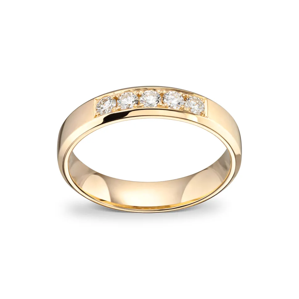 Wedding by Frisenberg – Giftering i gult gull med 0,25 ct TW/SI – 4 mm bred
