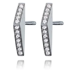 Wille Jewellery – Nordic ørepynt i matt sølv med diamanter